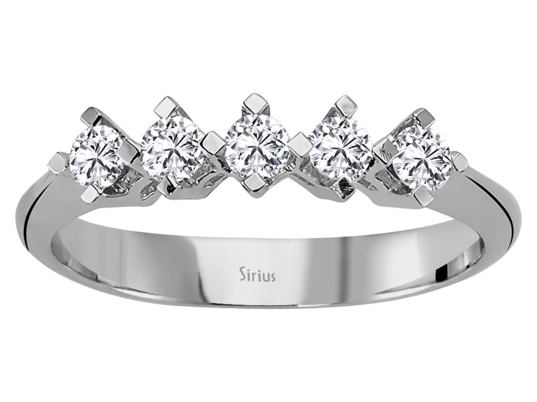 Bague en or blanc avec 5 diamants de laboratoire – 14 carats, 2,36 g – Bijoux haut de gamme de Rosy Lab Diamonds