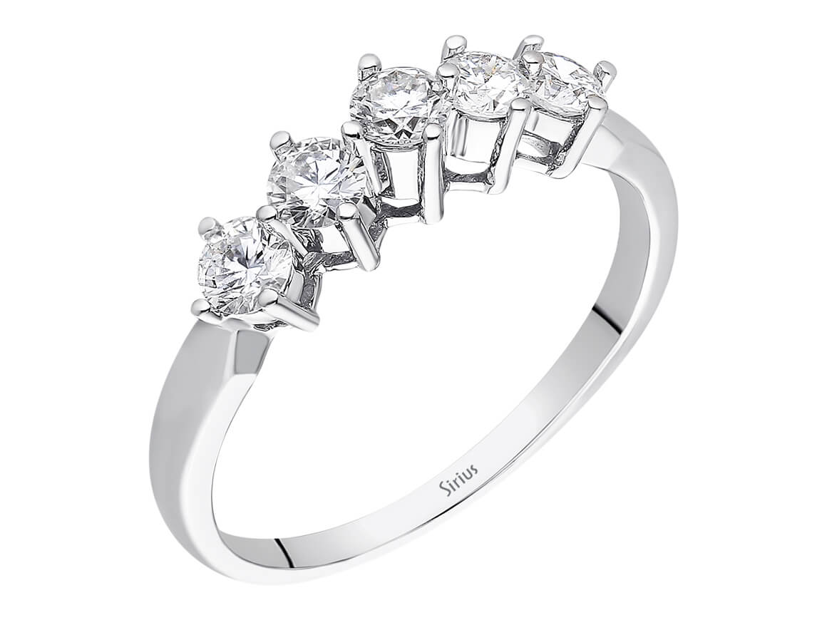Weißgoldring mit 5 laborgezüchteten Diamanten in Rundschliff