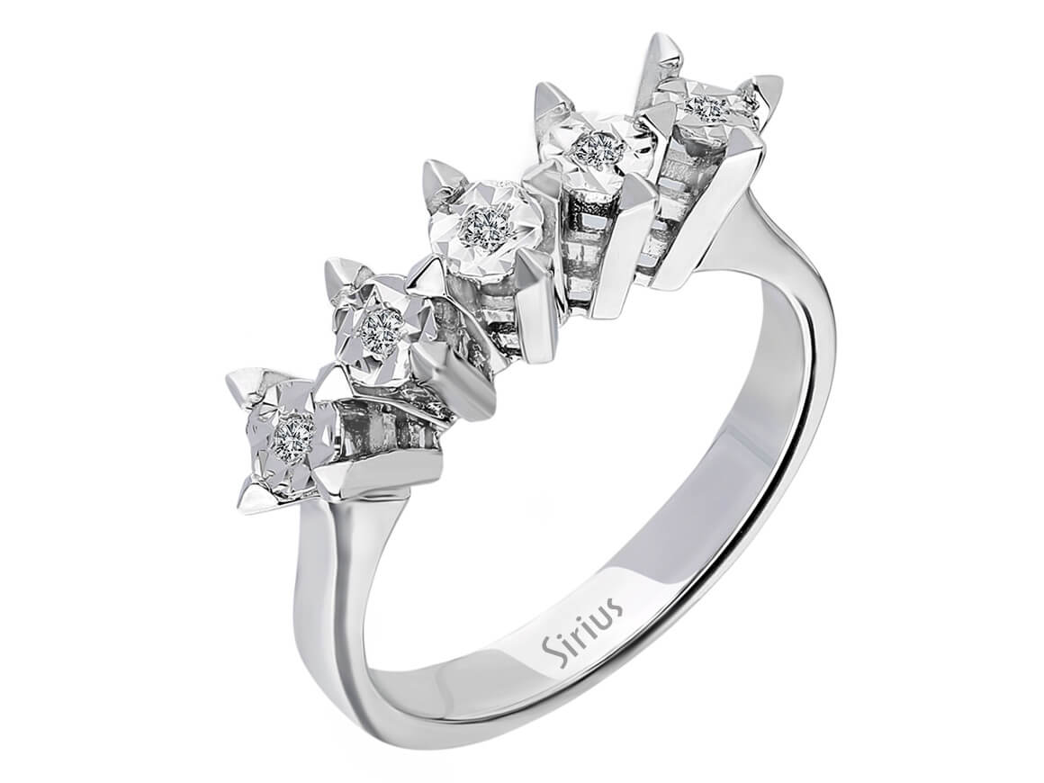 Ring with 5 round diamonds, each 0.05 carat, 8K white gold