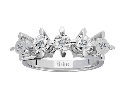 Ring with 5 round diamonds, each 0.07 carat, 8K white gold