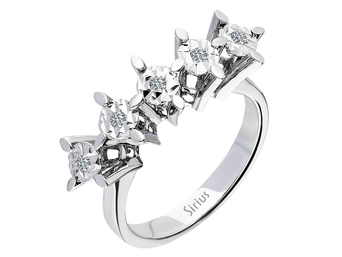 Ring with 5 round diamonds, each 0.07 carat, 8K white gold