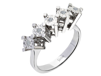 Ring with 5 round diamonds, each 0.09 carat, 8K white gold