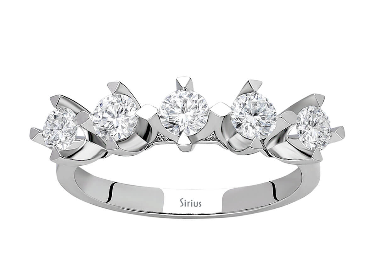 14 Karat White Gold Ring with 5 Round Diamonds – Solitaire Ring