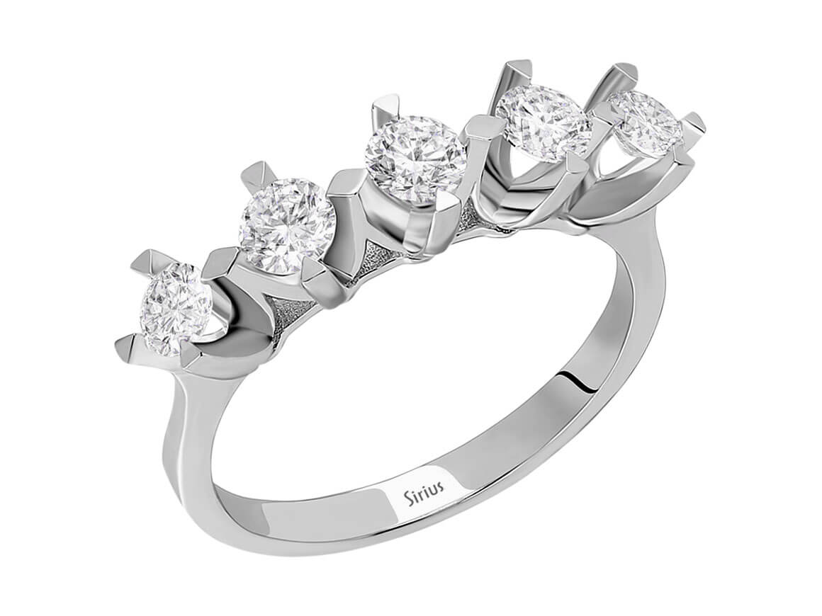 14 Karat White Gold Ring with 5 Round Diamonds – Solitaire Ring