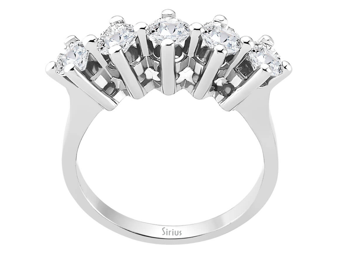 Klassischer Weißgoldring mit 5 Labordiamanten im Brillantschliff