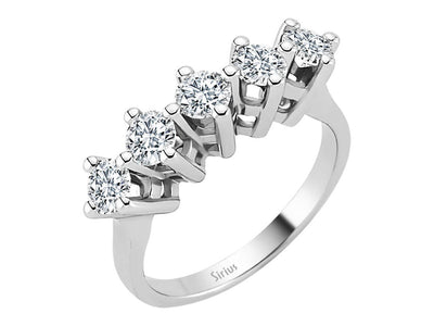 Klassischer Weißgoldring mit 5 Labordiamanten im Brillantschliff