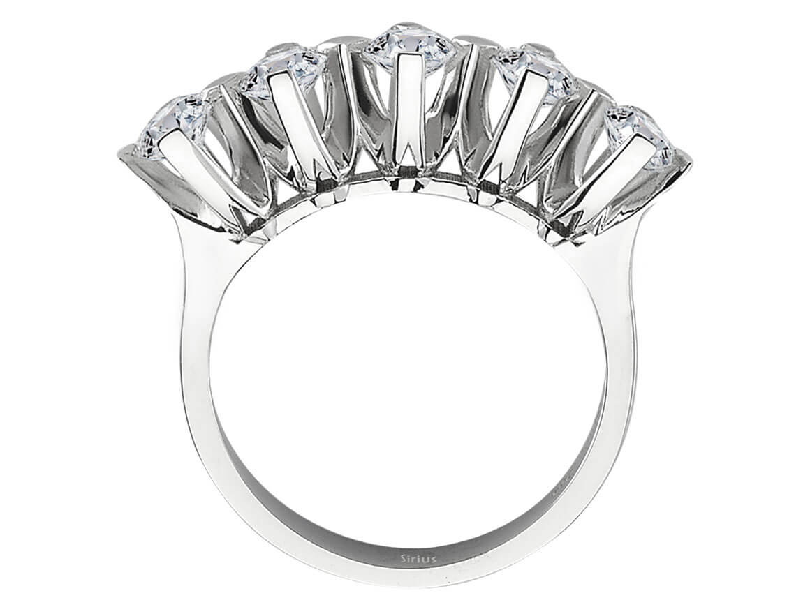 Fünfstein ring with lab-grown diamonds in white gold
