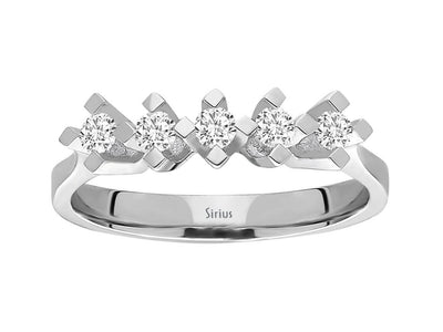 8K white gold ring with 5 round diamonds (0.25 carat)