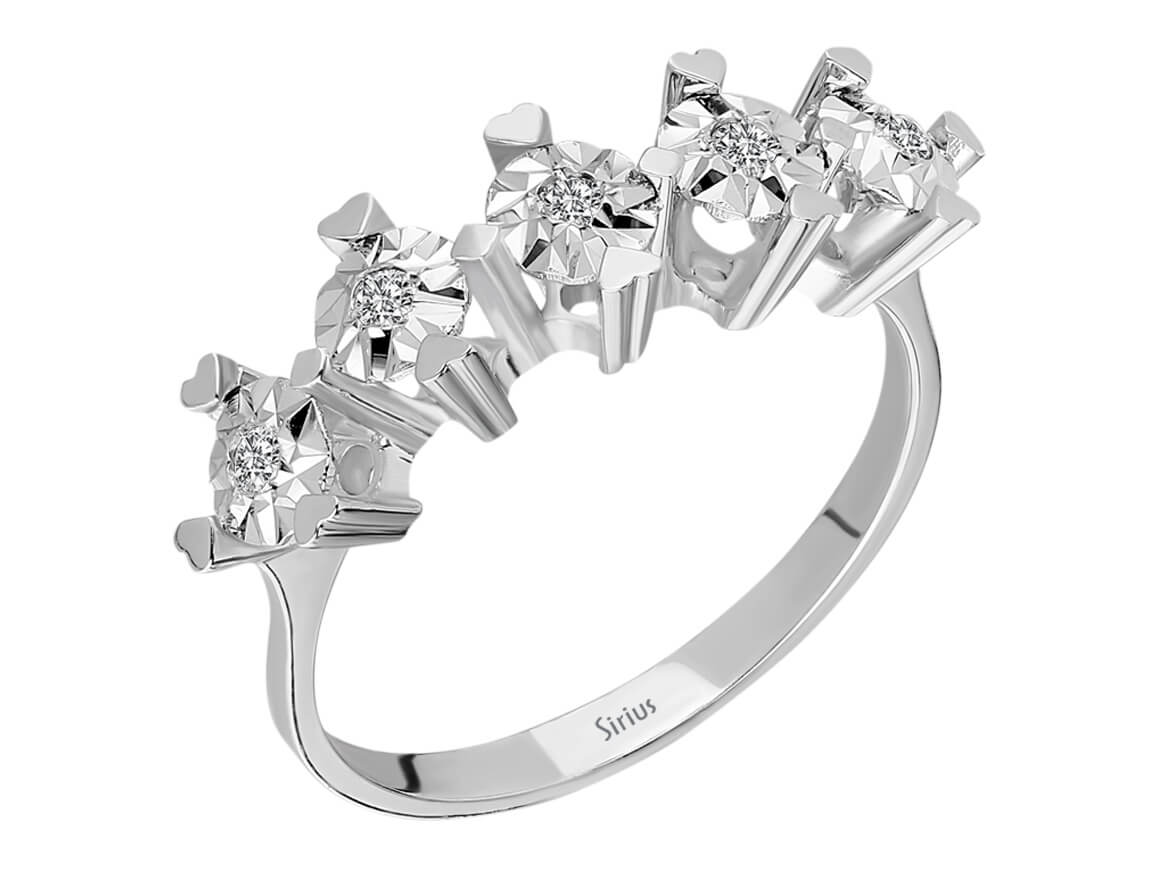 5 taşlı yüzük, 0,11 ct laboratuvar pırlantaları ve kalp detaylarıyla - 8K Beyaz Altın - Rosy Lab Diamonds’tan kaliteli Mücevher