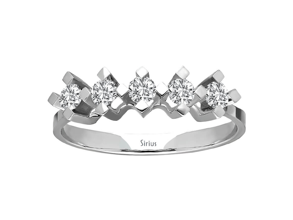 Klassischer 5-Stein-Diamantring aus 14K Gold - Brillanter Look - hochwertiger Schmuck von Rosy Lab Diamonds