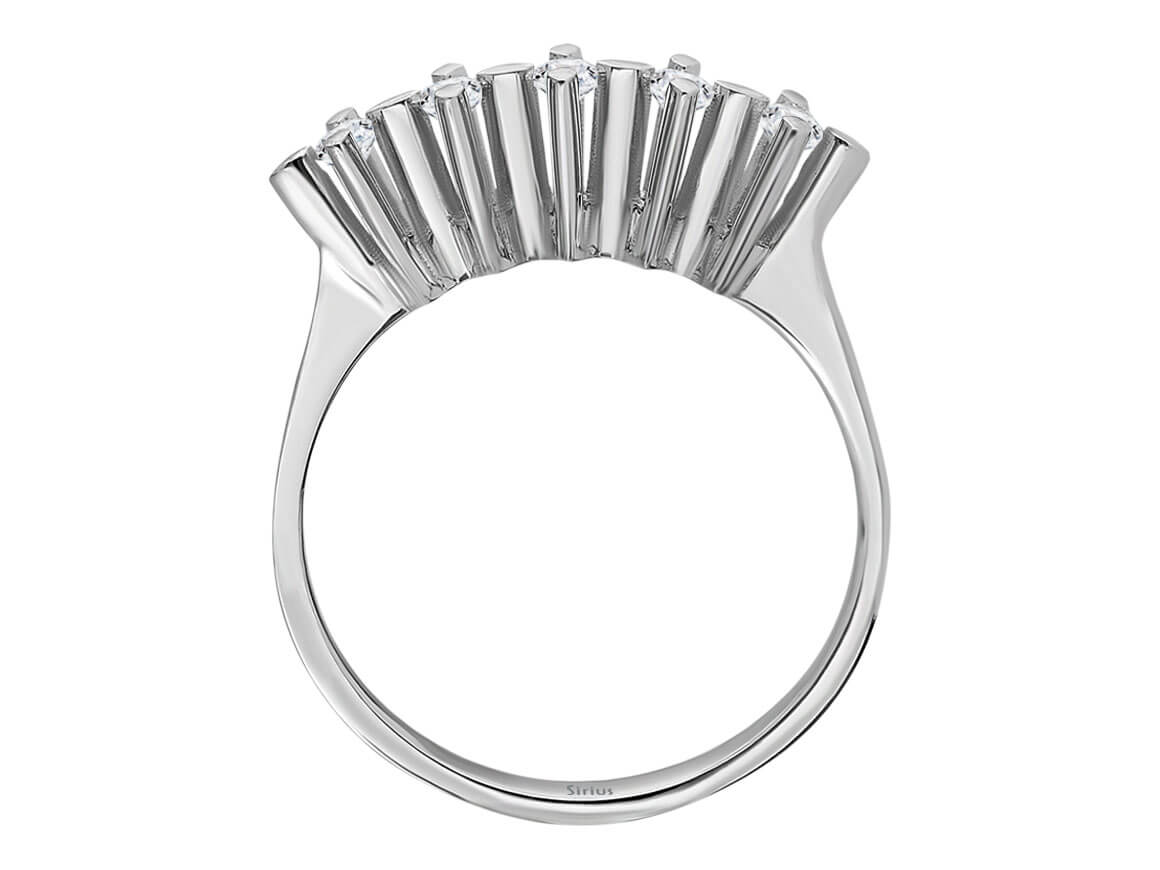 White Gold ring with 5 round diamonds - 8-karat - high-quality Jewelry from Rosy Lab Diamonds