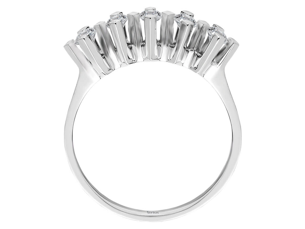 Elegant five-stone diamond ring in 14 karat white gold