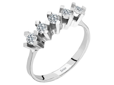 Elegant five-stone diamond ring in 14 karat white gold