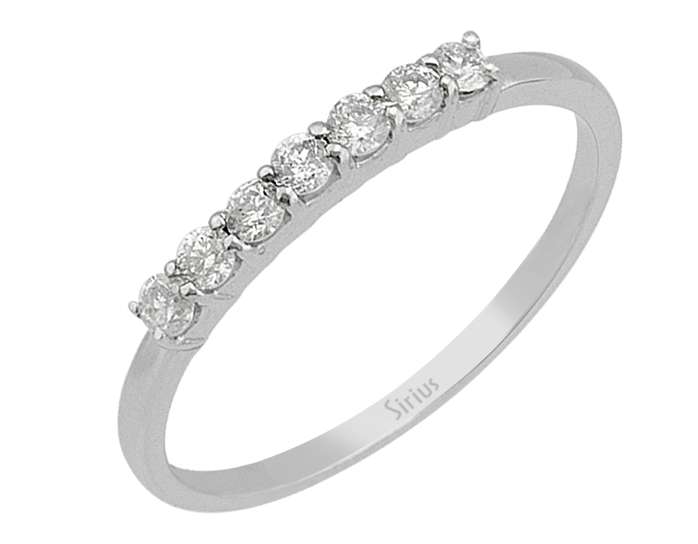 Feiner Weißgold-Ring mit sieben rund geschliffenen Diamanten
