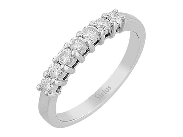 Klassischer Bandring mit 7 laborgezüchteten Diamanten in 14 Karat Weißgold - hochwertiger Schmuck von Rosy Lab Diamonds