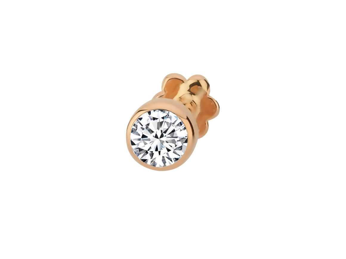 Agnes tragus piercing with 1 lab diamond in 585 rose gold
