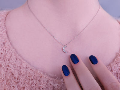 Half-moon pendant with diamonds | 8K white gold