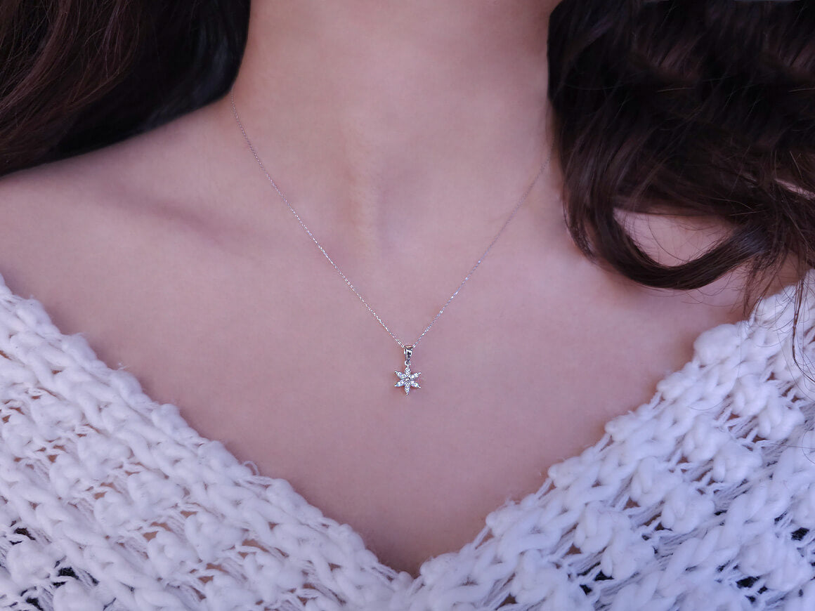 Pendant "Çiğdem" with lab-grown diamonds in 14K white gold