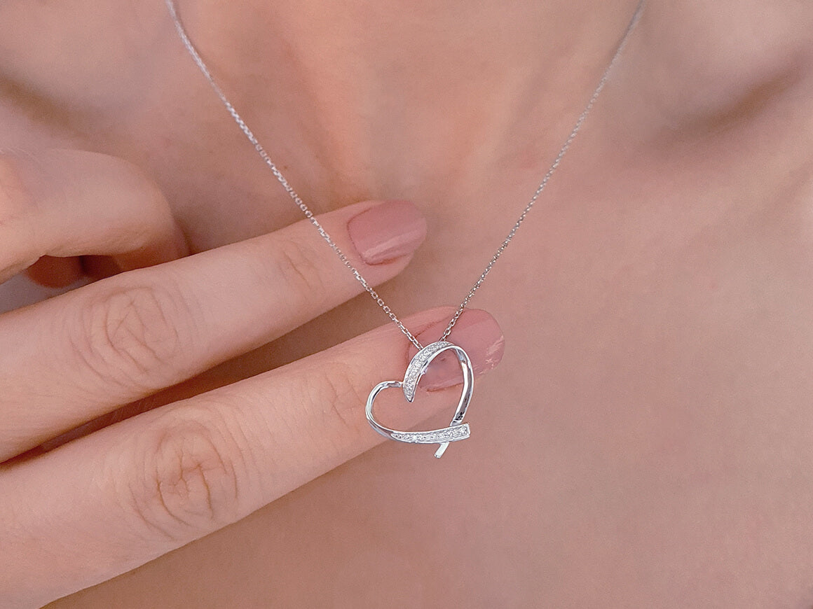 Pendentif cœur avec diamants | Or Blanc 8 carats | 04P0075 - Bijoux haut de gamme de Rosy Lab Diamonds