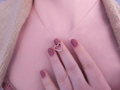 Heart pendant with 23 round lab diamonds made of 8K gold