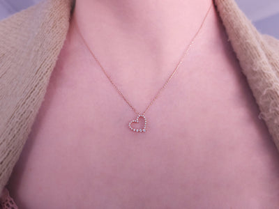 Heart pendant with 23 round lab diamonds made of 8K gold