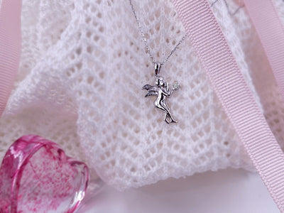 Angel-shaped diamond pendant – 0.03 ct | 8K white gold