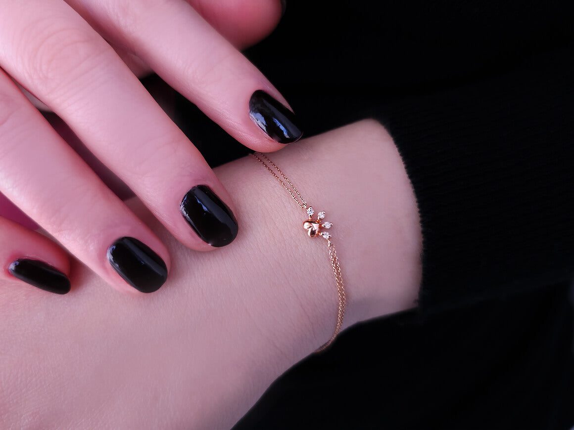 Zartes Armband mit Herz- und Pfotendesign sowie 4 lab-grown Diamanten