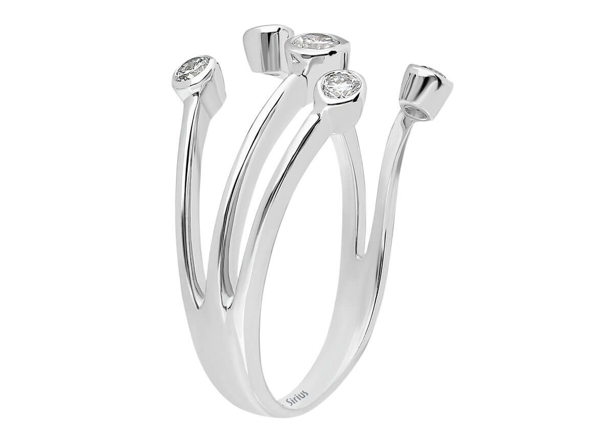 Modern ring with 1 center diamond and 4 lab-grown diamonds, 0.24 ct, in 14K White Gold – high-quality Jewelry from Rosy Lab Diamonds