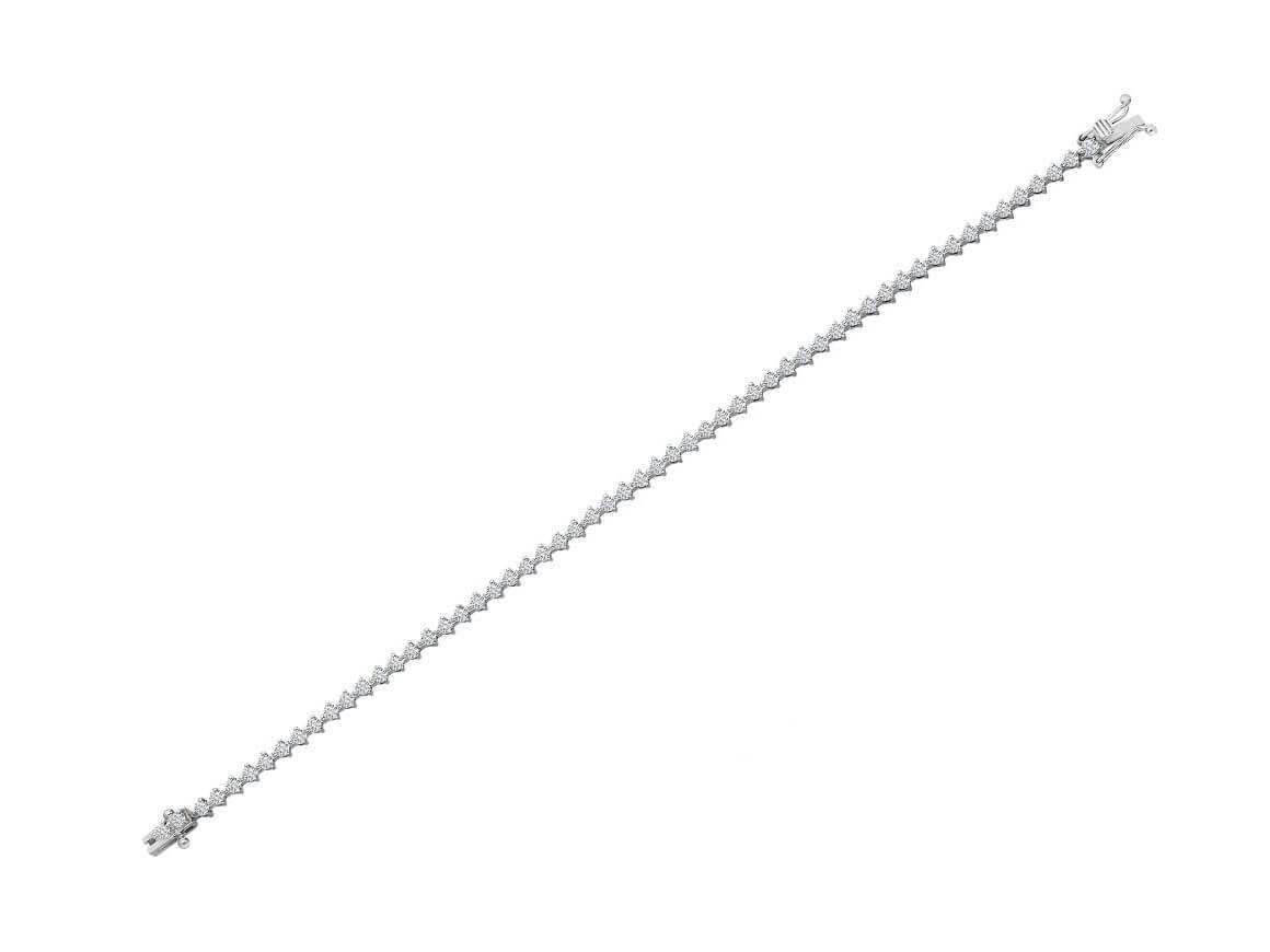 Elegant tennis bracelet with 57 lab-grown diamonds in 14K white gold