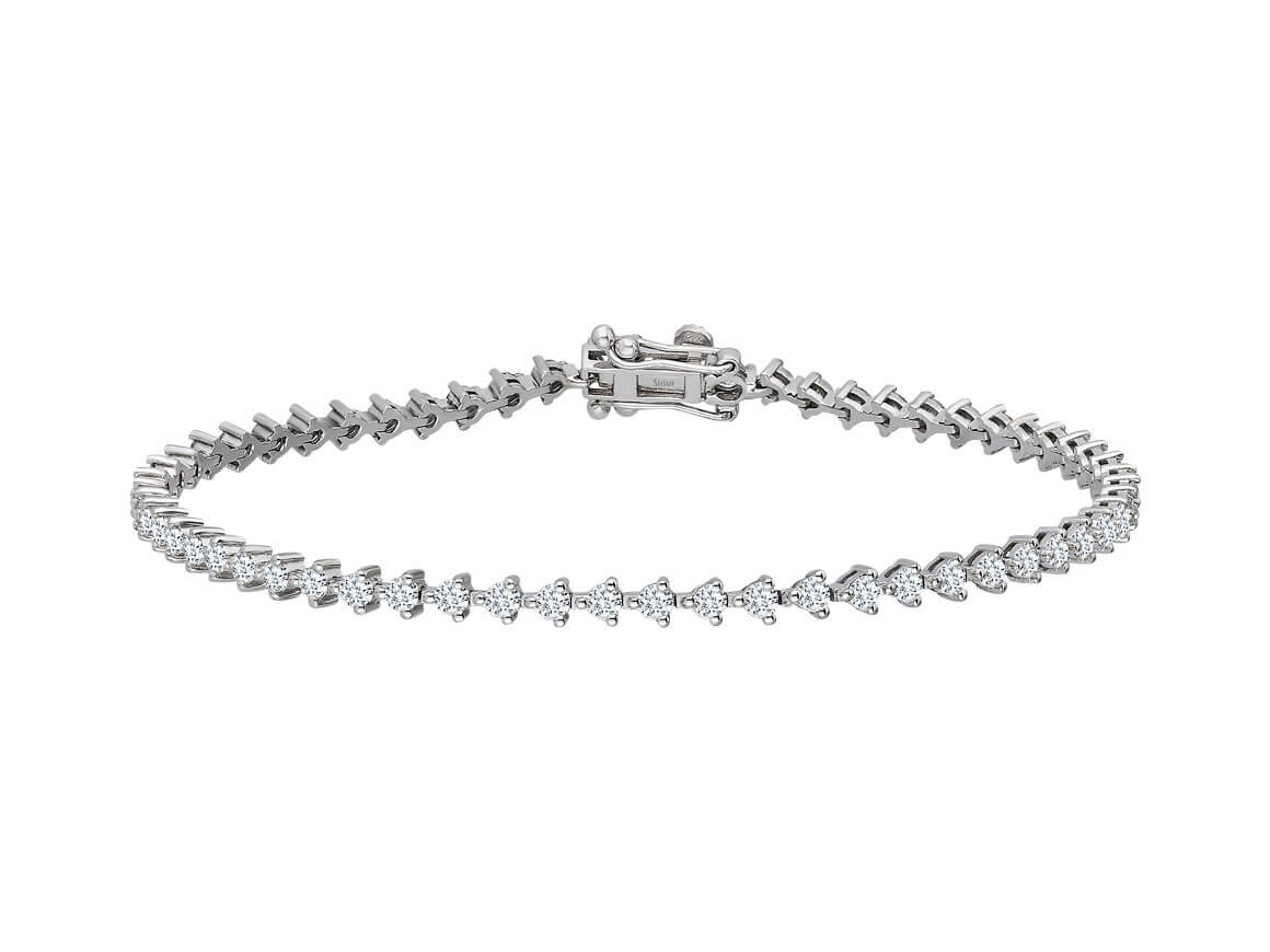 Elegant tennis bracelet with 57 lab-grown diamonds in 14K white gold
