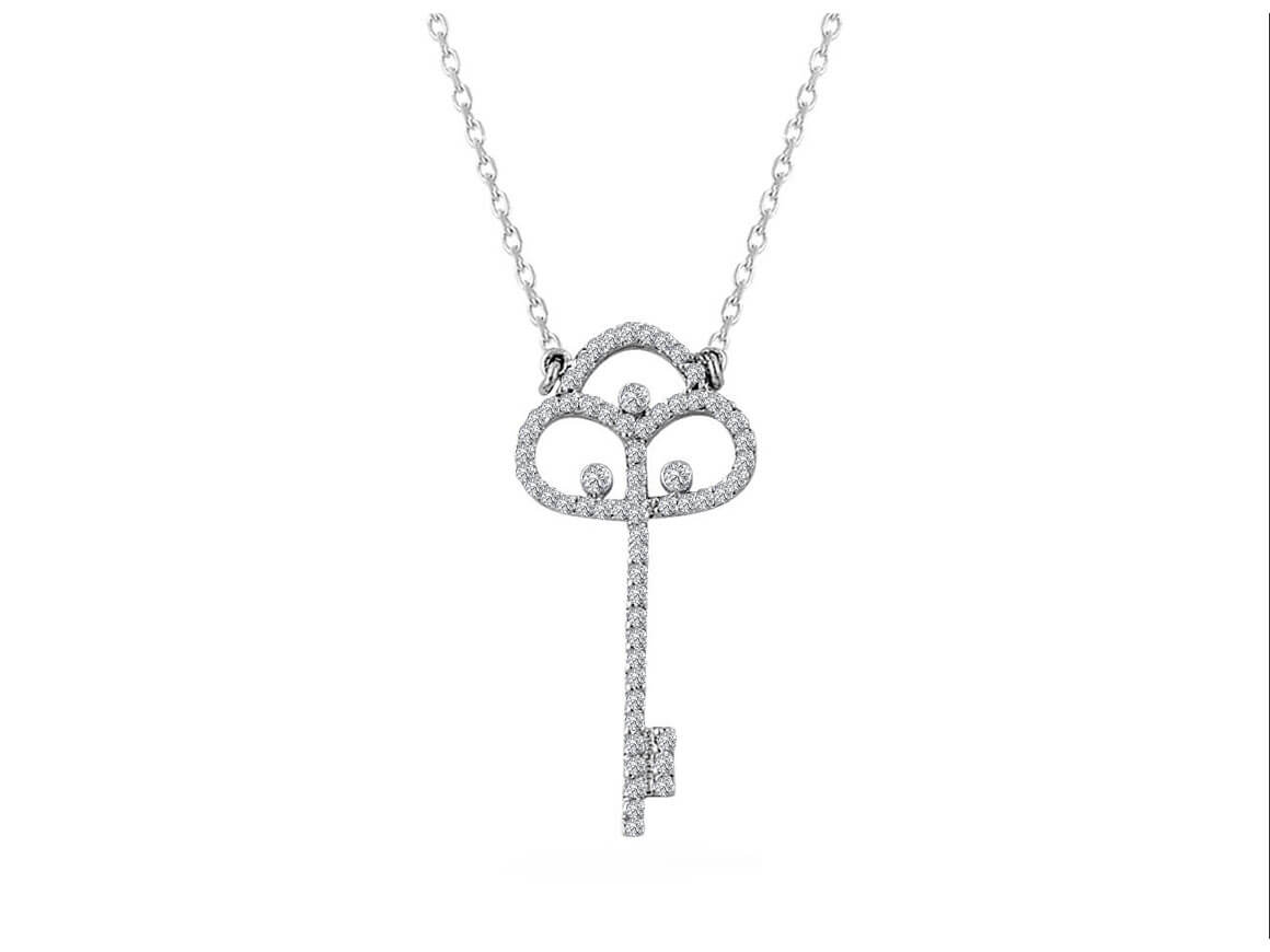 Sparkling wish key pendant with 58 diamonds