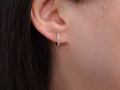 Créoles avec 14 diamants de laboratoire 0,30 carat en or jaune 333