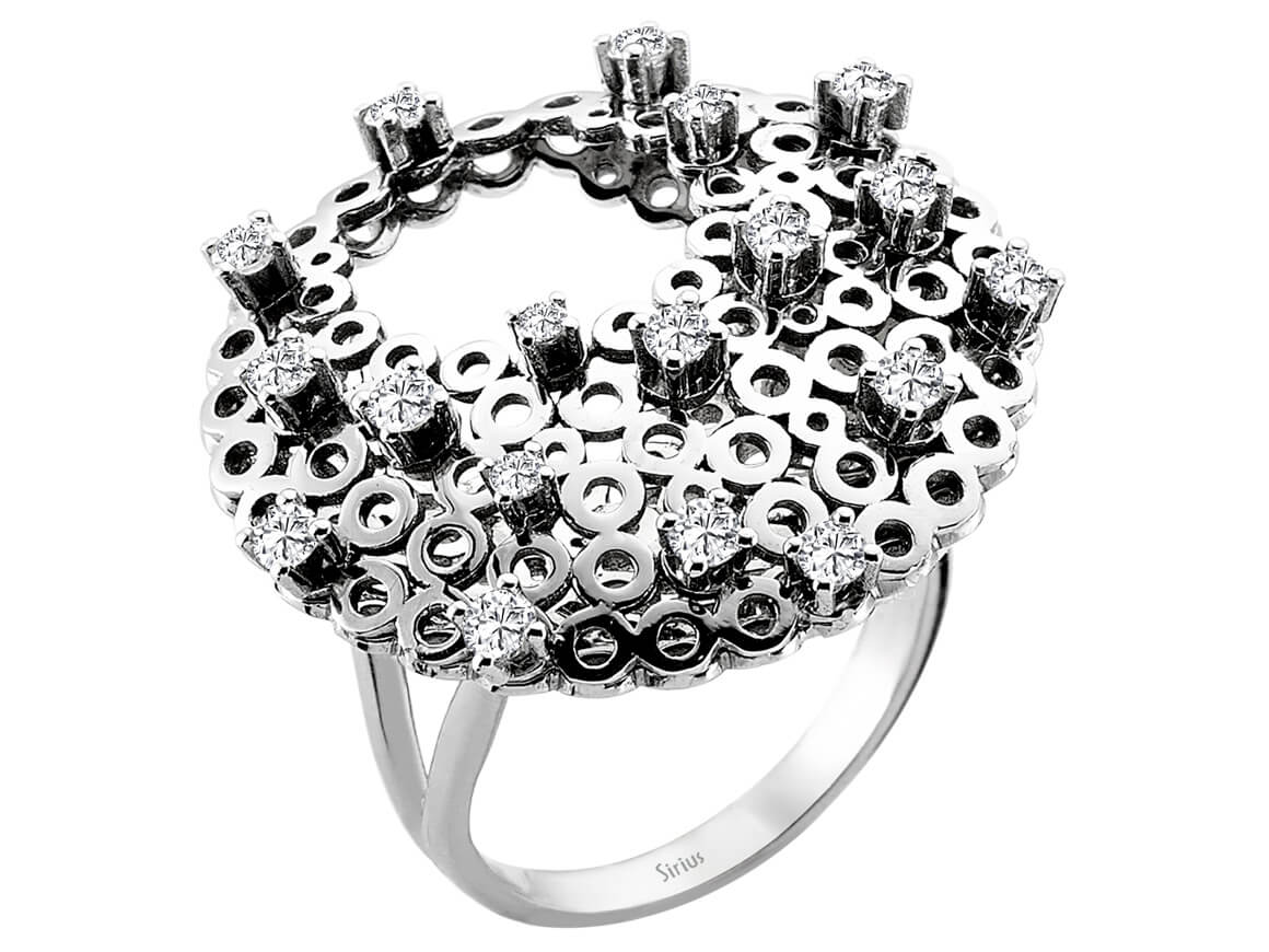 Ausdrucksvoller Weißgold-Ring mit Halbmonddesign und laborgezüchteten Diamanten - hochwertiger Schmuck von Rosy Lab Diamonds