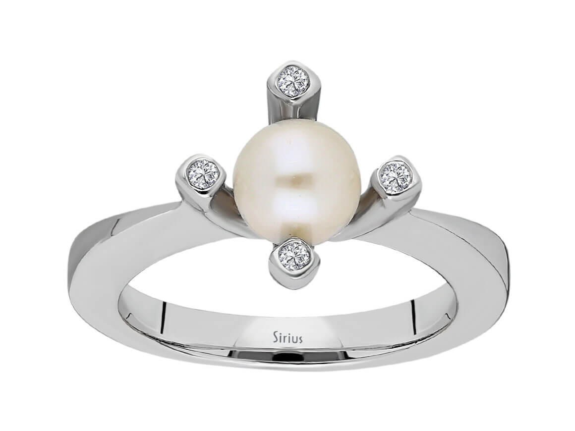 Weißgoldring mit 4 rund geschliffenen laborgezüchteten Diamanten 0,04 ct und 1 runder Perle 1,59 ct, 8 Karat Gold