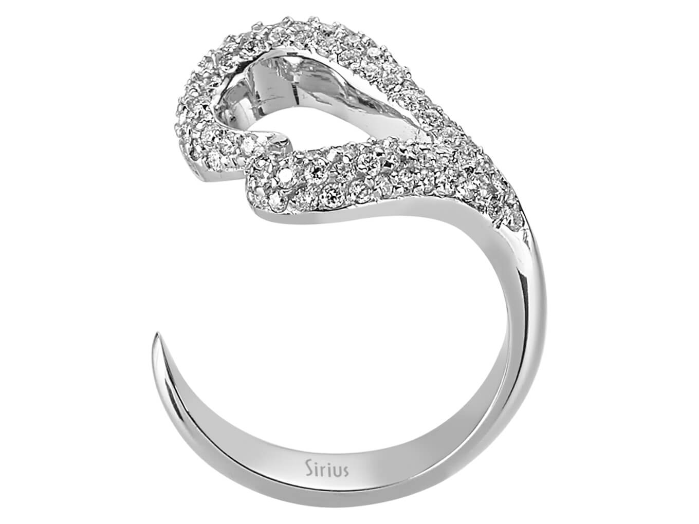 Funkelnder Herz-Ring mit 95 rund geschliffenen Labor-Diamanten
