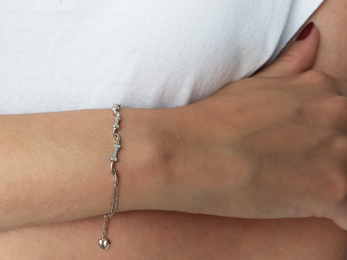 Romantic bracelet with 28 lab-grown diamonds in 14K white gold – 0.37 ct