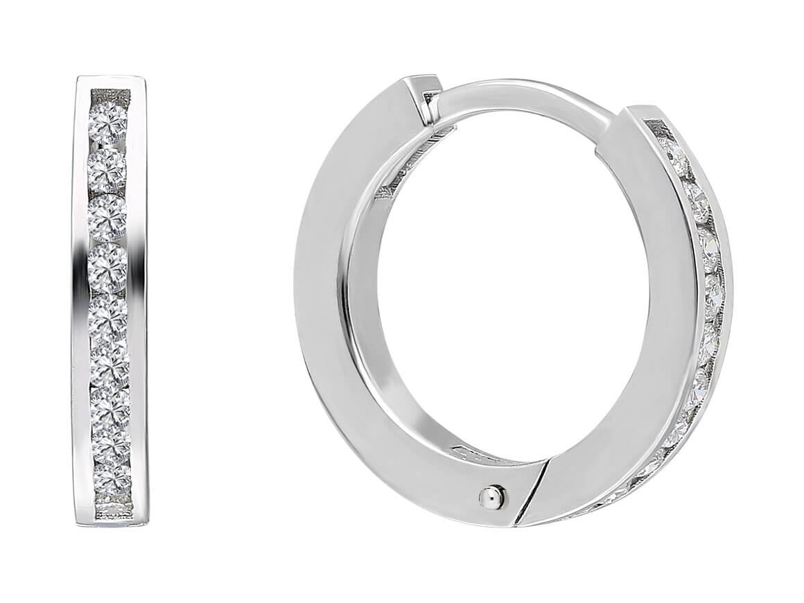 Créoles diamant serties en canal en or blanc 14 carats au design classique