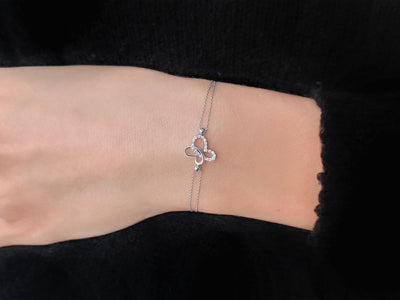 Fine bracelet with butterfly motif and 19 lab-grown diamonds in 14K white gold