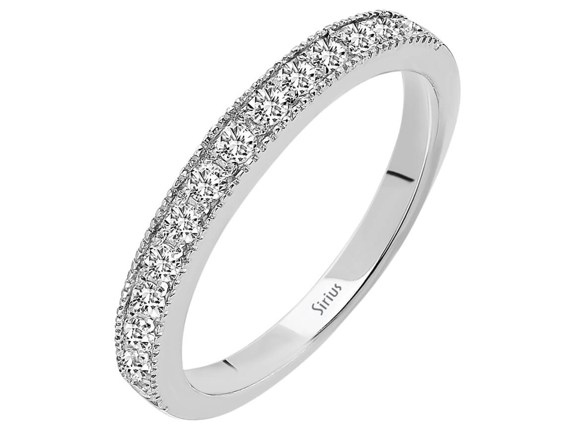 Fine half-memory ring with round-cut lab diamonds – 14K white gold