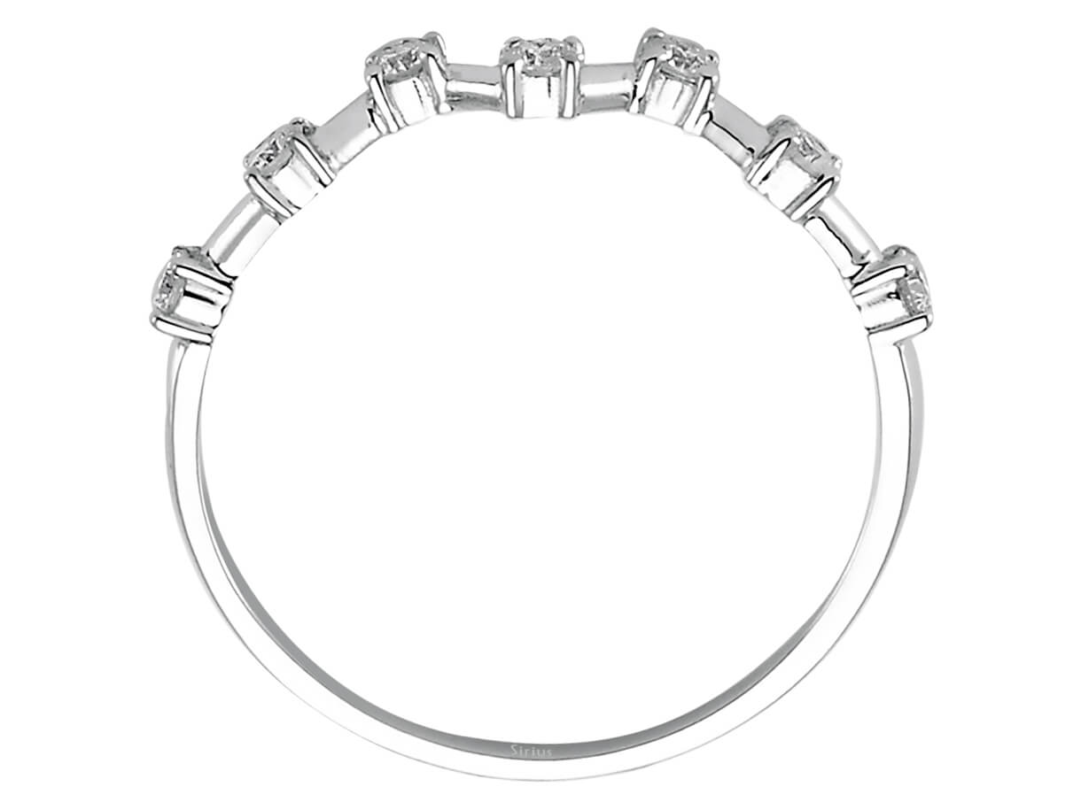 Weißgoldring mit 7 laborgezüchteten Diamanten im Rundschliff, 0,19 Karat