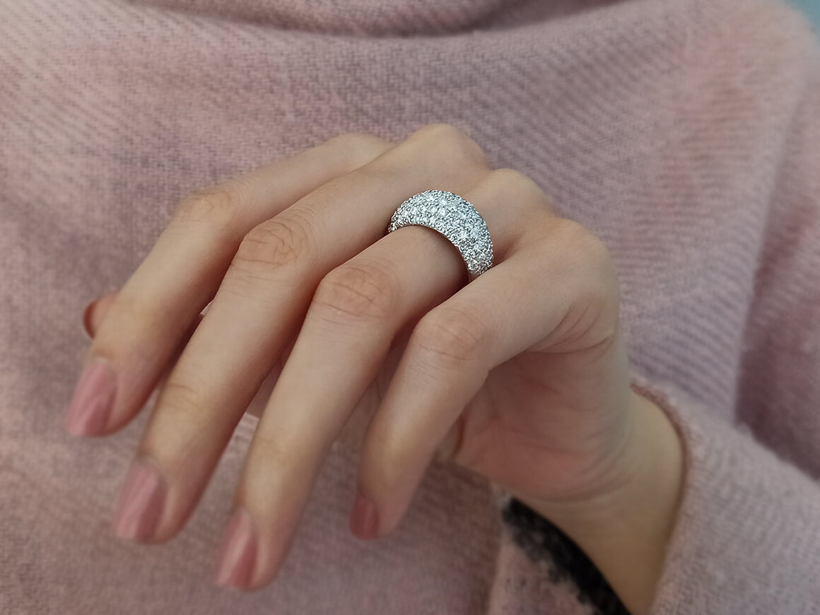 Weißgold Pavé-Ring mit 77 Diamanten - 1,05 Karat - 14K - hochwertiger Schmuck von Rosy Lab Diamonds