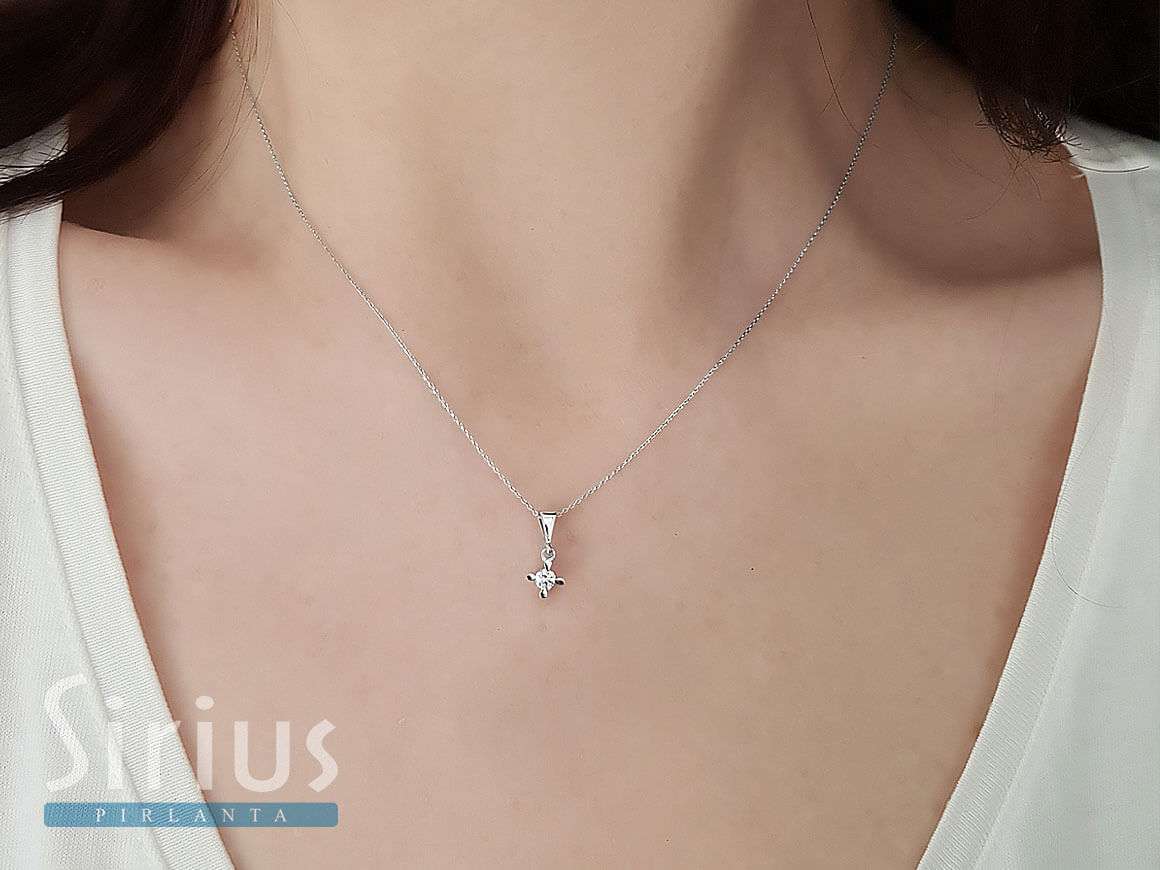 Pendentif solitaire avec diamant synthétique en laboratoire – or blanc 14 carats