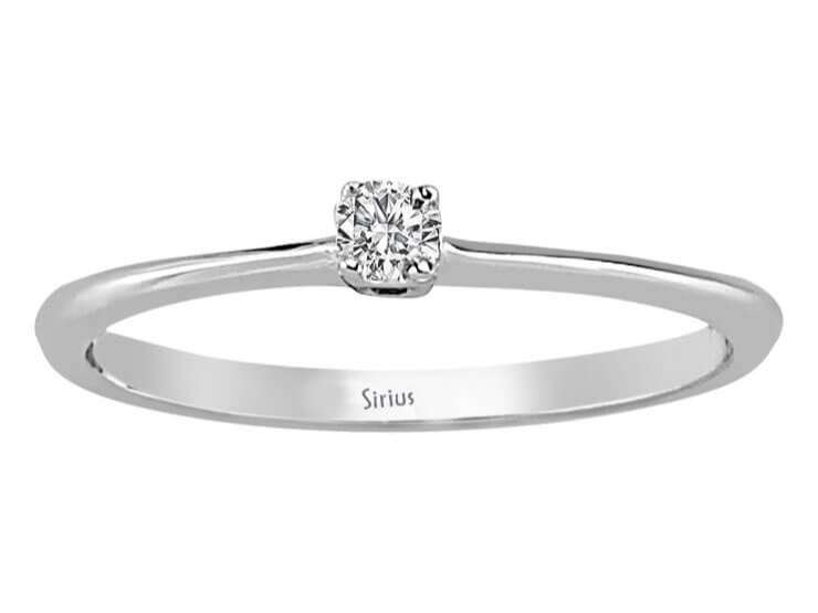Feiner Weißgold Solitärring mit einem kleinen lab-grown Diamanten