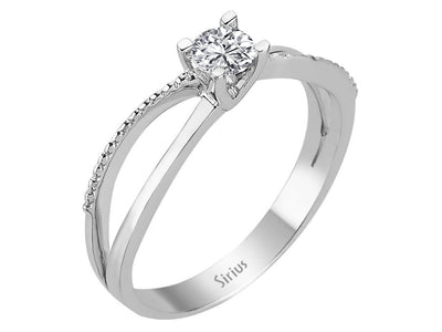 Weißgold Solitärring mit einem lab-grown Diamanten und seitlichen Diamanten