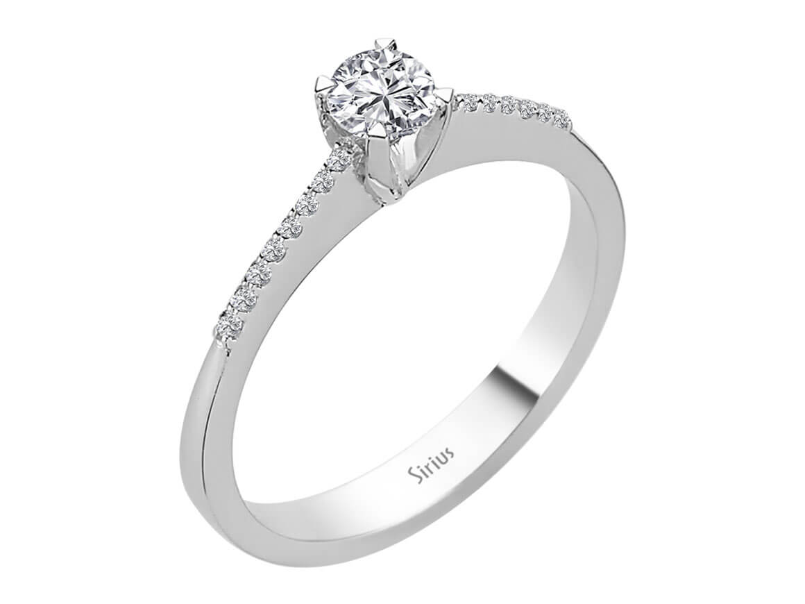 Eleganter 14K Gold Verlobungsring mit 1 Hauptdiamant und Pavé-Diamanten