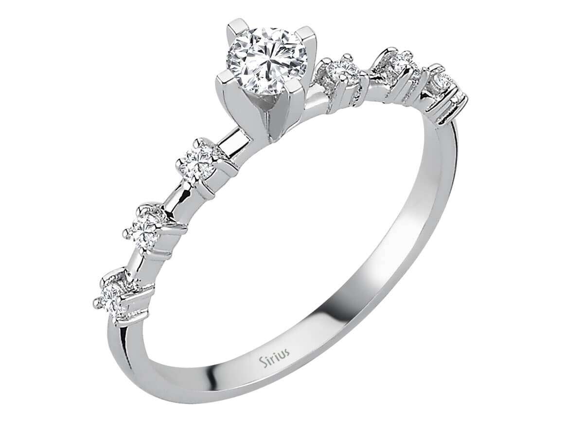 Weißgoldring mit 1 laborgezüchtetem Diamant 0,21 Karat und 6 kleinen Diamanten im Rundschliff, 0,12 Karat