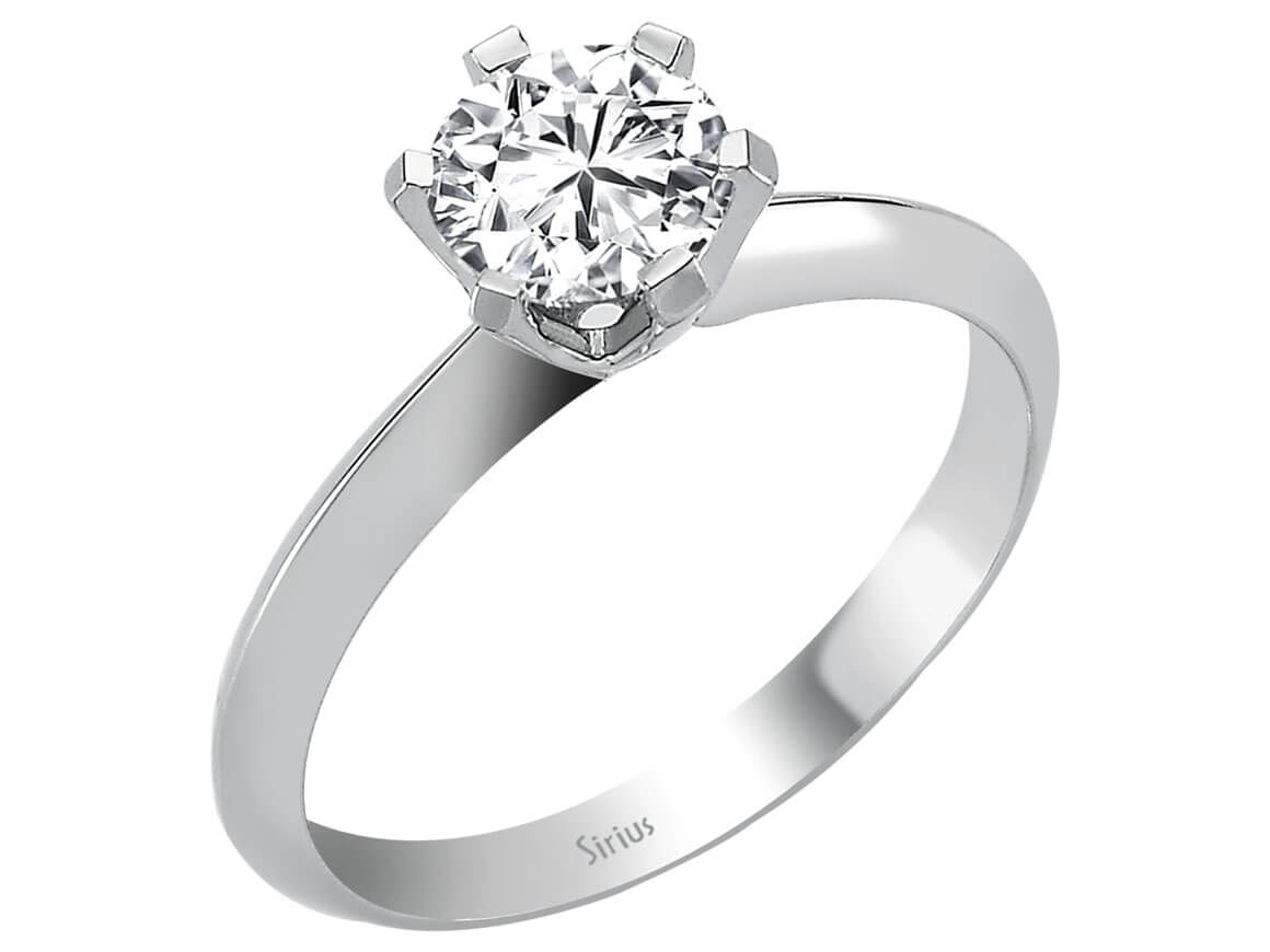 Solitaire diamond ring with 0.82 ct made of 14K gold