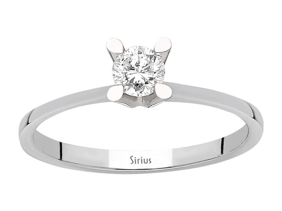 Fine 14 Karat White Gold Ring with Round Cut Diamond