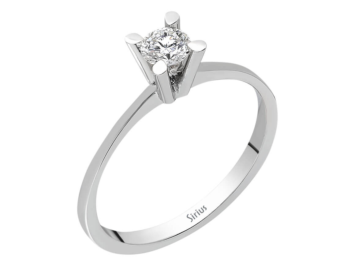 Fine 14 Karat White Gold Ring with Round Cut Diamond