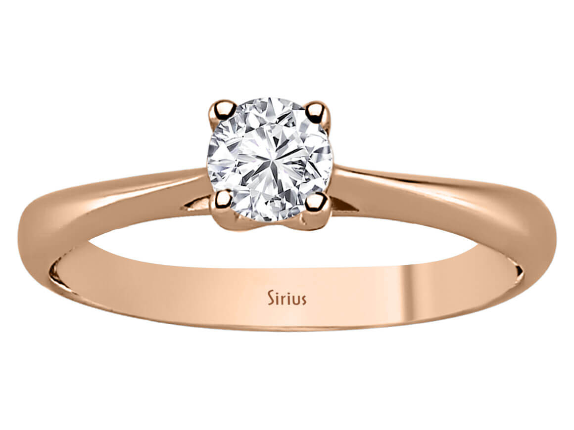 Rose gold ring with round diamond